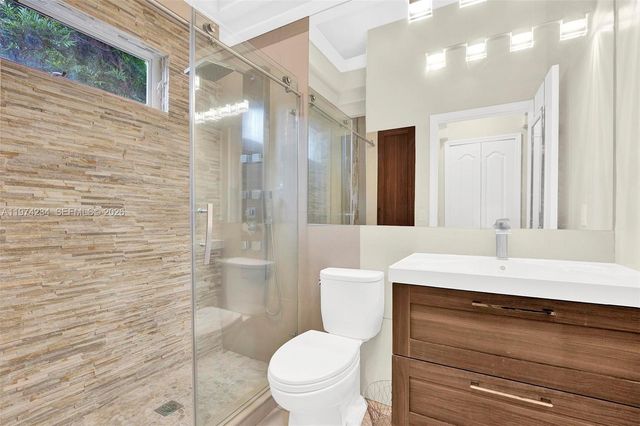 9437 SW 183rd Ter, Palmetto Bay, FL 33157