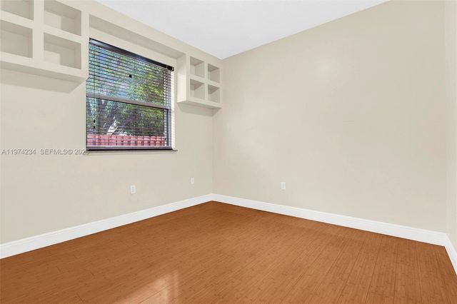 9437 SW 183rd Ter, Palmetto Bay, FL 33157