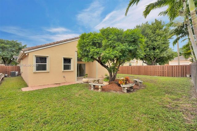 9437 SW 183rd Ter, Palmetto Bay, FL 33157