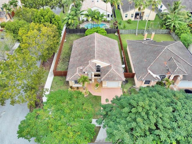 9437 SW 183rd Ter, Palmetto Bay, FL 33157