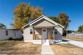 1809 Rhodes Street, Madison, IL 62060