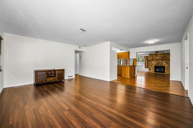 11490 84TH AVENUE, Seminole, FL 33772