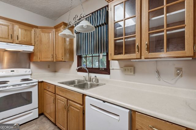 400 1st Street, Folkston, GA 31537