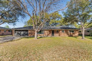 417 Cranbrook Drive, Woodway, TX 76712