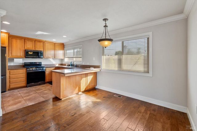 178 Mckinley Cir, Vacaville, CA 95687