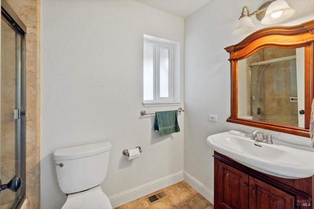 178 Mckinley Cir, Vacaville, CA 95687