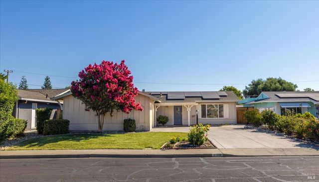 178 Mckinley Cir, Vacaville, CA 95687