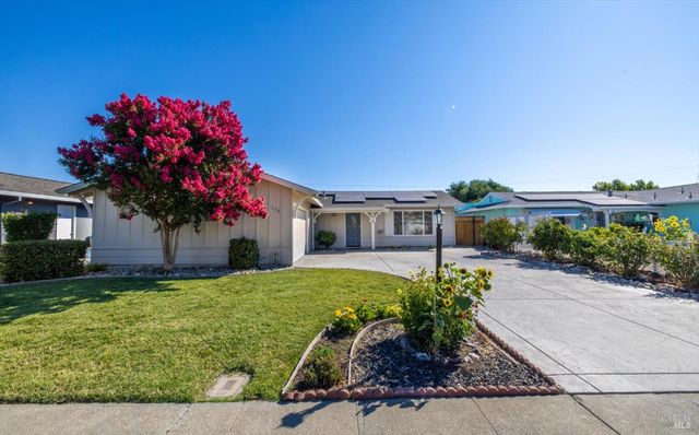 178 Mckinley Cir, Vacaville, CA 95687
