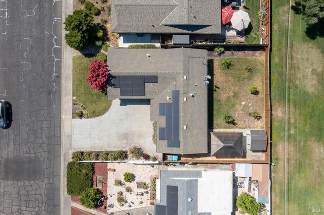 178 Mckinley Cir, Vacaville, CA 95687