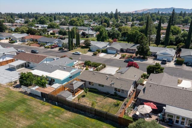 178 Mckinley Cir, Vacaville, CA 95687