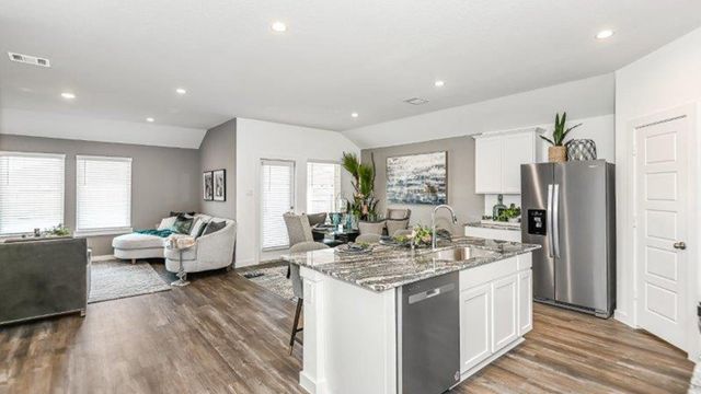 7707 Smooth Valley, Iowa Colony, TX 77583