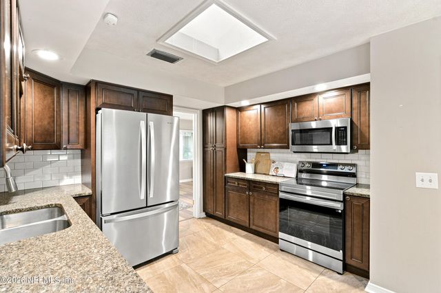 5333 JOHN REYNOLDS Drive, Jacksonville, FL 32277