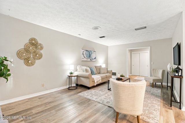 5333 JOHN REYNOLDS Drive, Jacksonville, FL 32277