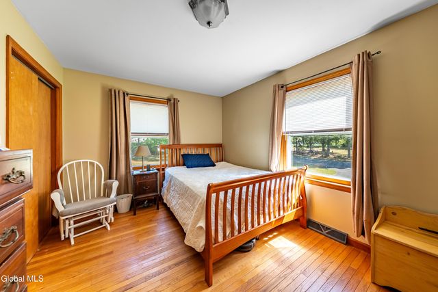 10 Merritt Road, Queensbury, NY 12804