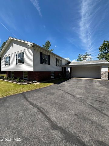 10 Merritt Road, Queensbury, NY 12804