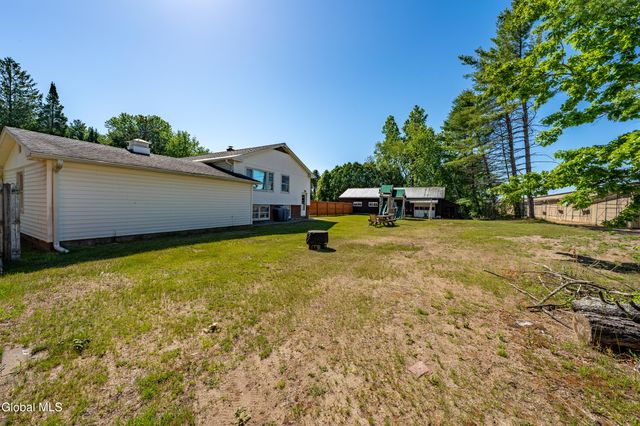 10 Merritt Road, Queensbury, NY 12804