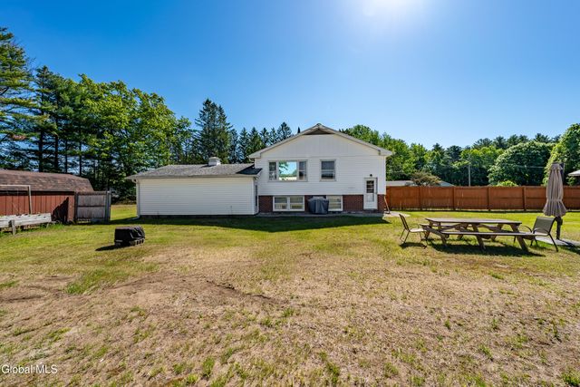 10 Merritt Road, Queensbury, NY 12804