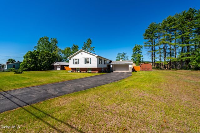 10 Merritt Road, Queensbury, NY 12804