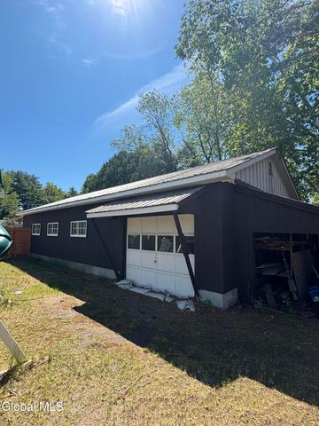 10 Merritt Road, Queensbury, NY 12804
