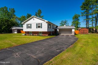 10 Merritt Road, Queensbury, NY 12804