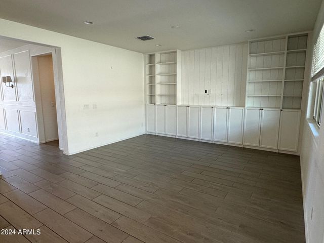 21080 W ALMERIA Road, Buckeye, AZ 85396