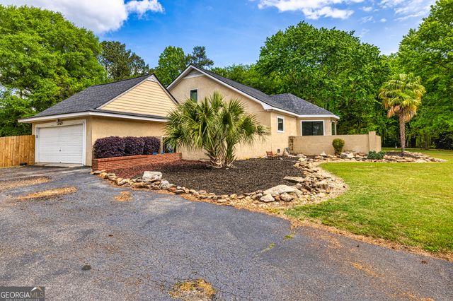 26 Cannongate Road, Sharpsburg, GA 30277