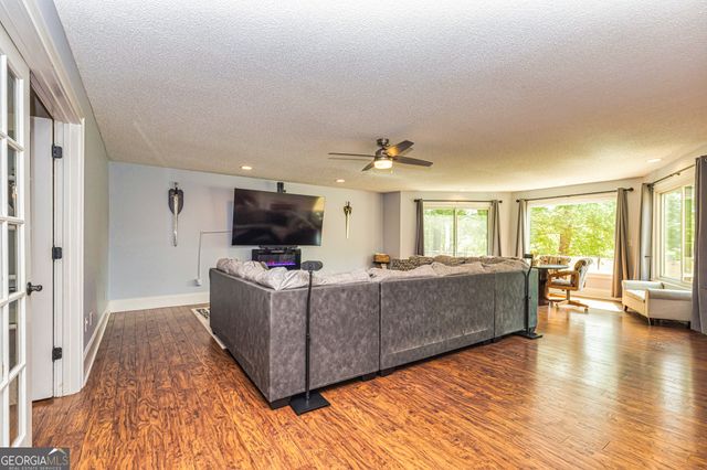 26 Cannongate Road, Sharpsburg, GA 30277