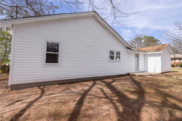 204 Old Salem Road, Seneca, SC 29672