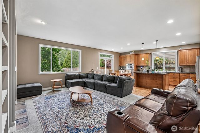 2001 263rd Lane SE, Sammamish, WA 98075