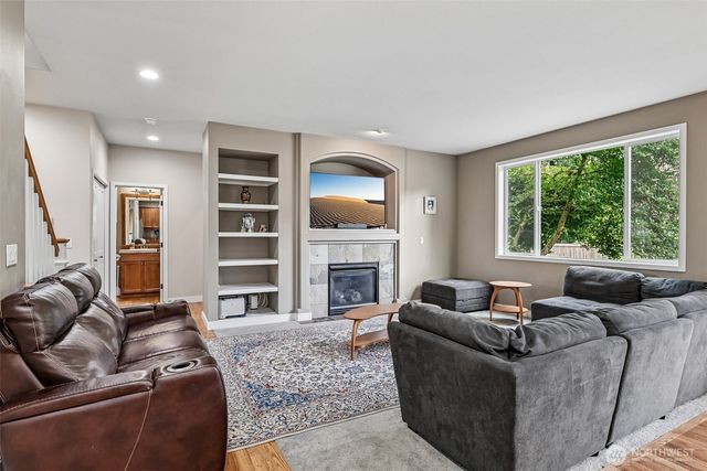 2001 263rd Lane SE, Sammamish, WA 98075