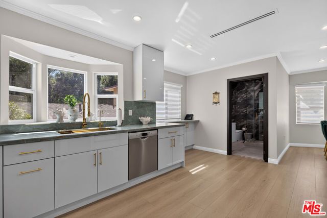 2727 Hollister Terrace, Glendale, CA 91206