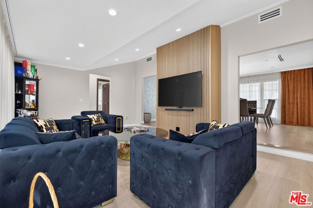 2727 Hollister Terrace, Glendale, CA 91206