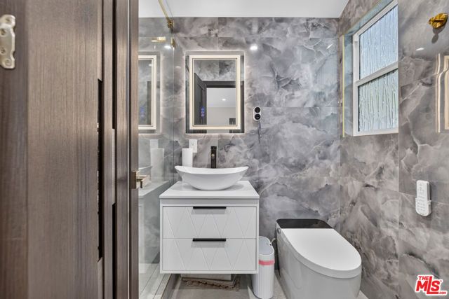 2727 Hollister Terrace, Glendale, CA 91206
