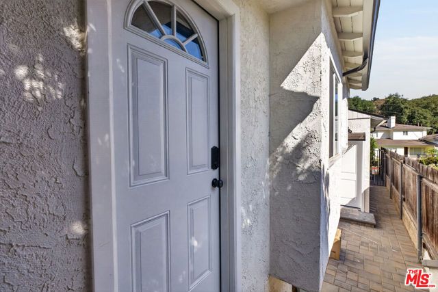 2727 Hollister Terrace, Glendale, CA 91206