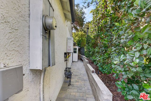 2727 Hollister Terrace, Glendale, CA 91206
