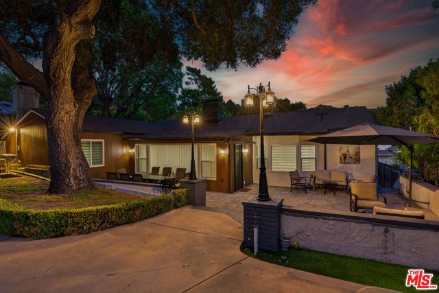 2727 Hollister Terrace, Glendale, CA 91206