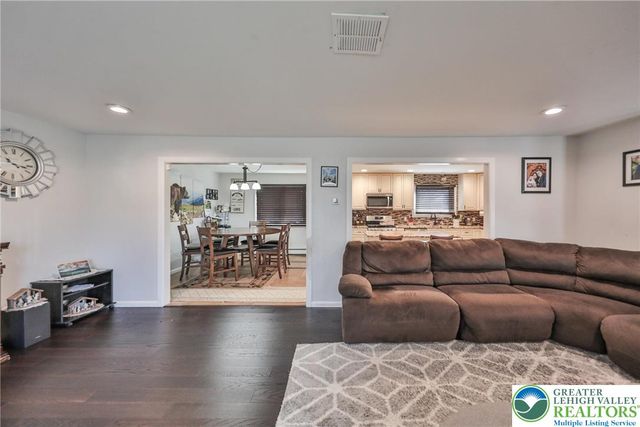 7270 Heather Road, Lower Macungie Twp, PA 18062