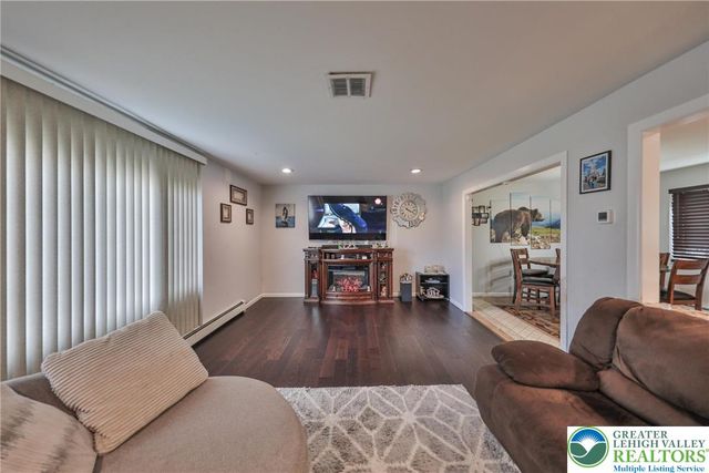 7270 Heather Road, Lower Macungie Twp, PA 18062