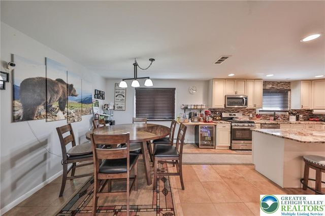 7270 Heather Road, Lower Macungie Twp, PA 18062