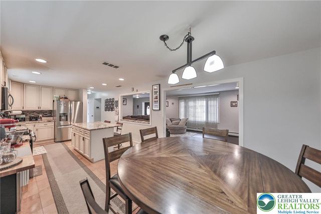 7270 Heather Road, Lower Macungie Twp, PA 18062