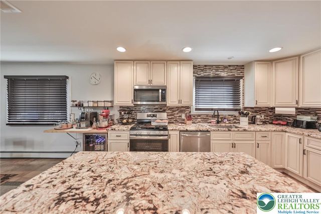 7270 Heather Road, Lower Macungie Twp, PA 18062