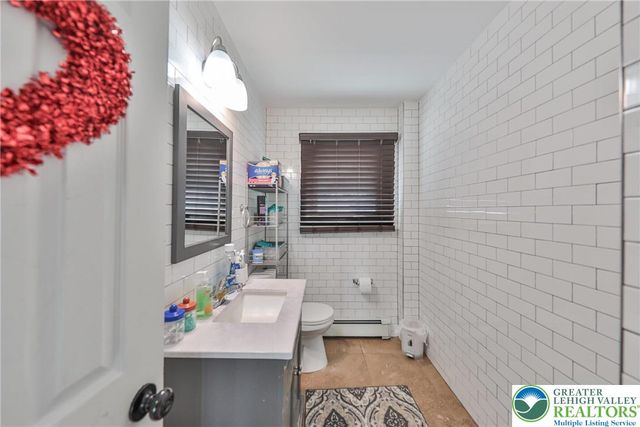 7270 Heather Road, Lower Macungie Twp, PA 18062