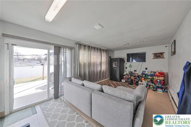 7270 Heather Road, Lower Macungie Twp, PA 18062