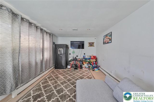 7270 Heather Road, Lower Macungie Twp, PA 18062