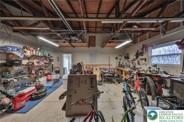 7270 Heather Road, Lower Macungie Twp, PA 18062