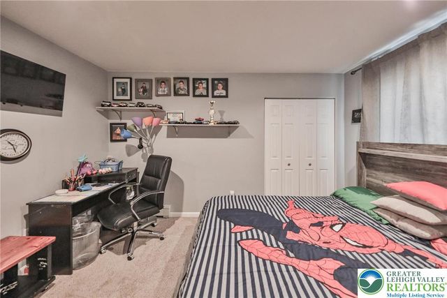 7270 Heather Road, Lower Macungie Twp, PA 18062