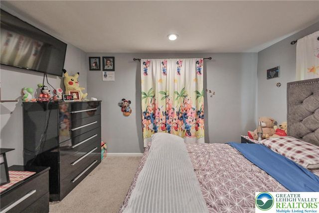 7270 Heather Road, Lower Macungie Twp, PA 18062