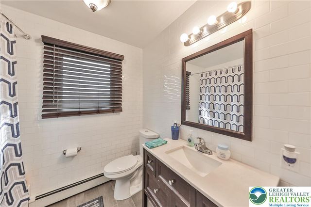 7270 Heather Road, Lower Macungie Twp, PA 18062