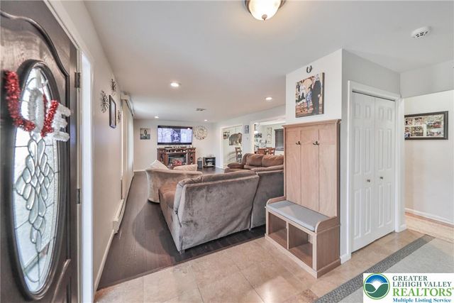 7270 Heather Road, Lower Macungie Twp, PA 18062