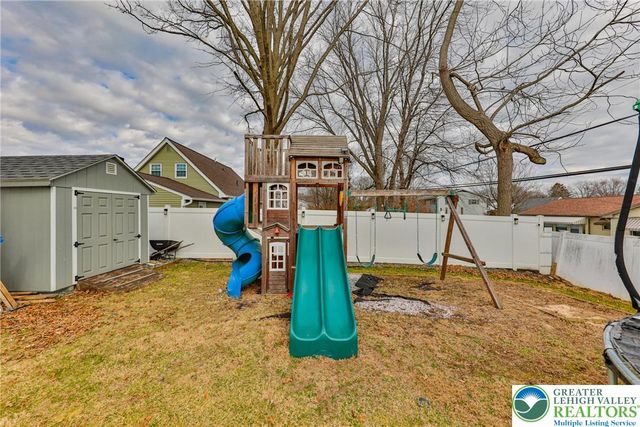 7270 Heather Road, Lower Macungie Twp, PA 18062